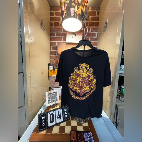 Other - Hogwarts Crest School Of Witchcraft & Wizardry